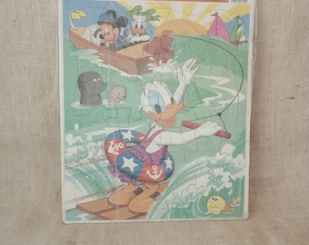 Vintage 1980 Walt Disney Donald Duck Daisy Duck Nephews Jigsaw