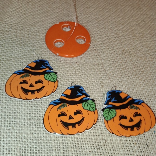 Miniature Jack-O-Lantern Wind chimes by Russ Berrie & Co.  - Pumpkin - Halloween Decor