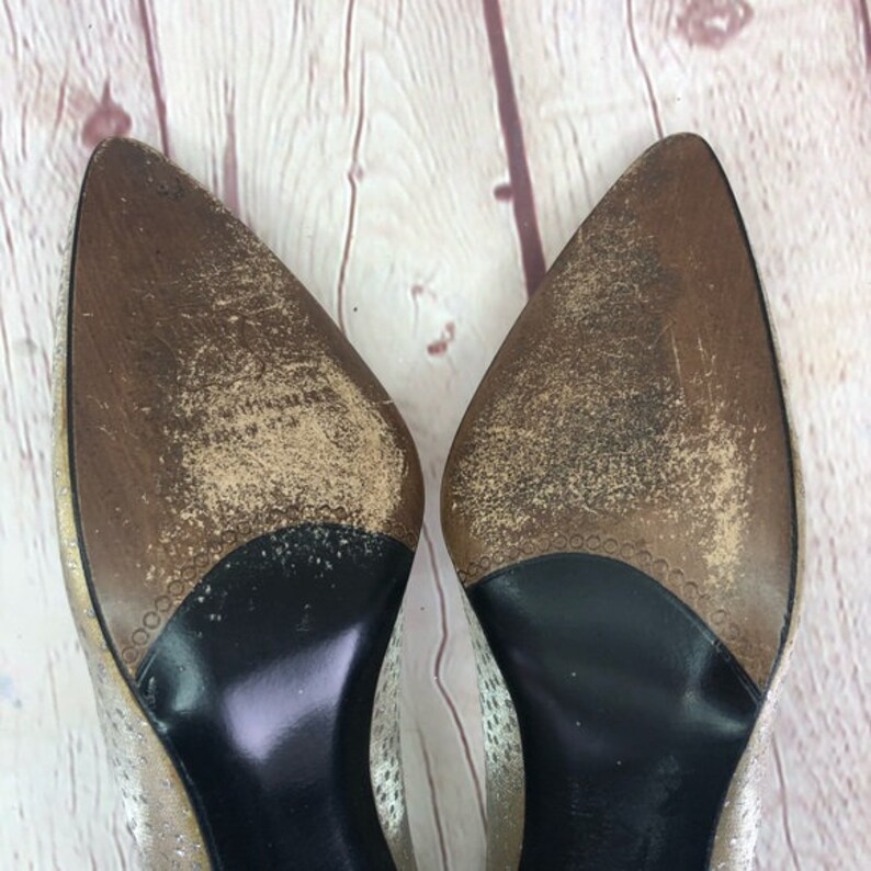 stuart weitzman vintage pumps