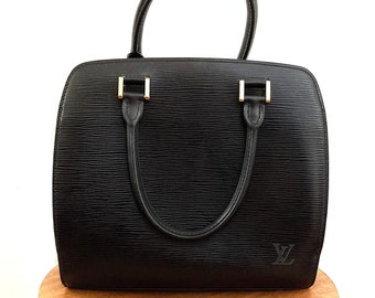 Vintage Louis Vuitton Black Épi Leather Handbag