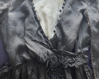 ビクトリア朝のゴス喪服のバスルドレス - ロマンチックゴス - WGT