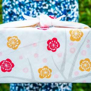 90cm Yumeji Takehisa Furoshiki | Japanese Apricot Beige