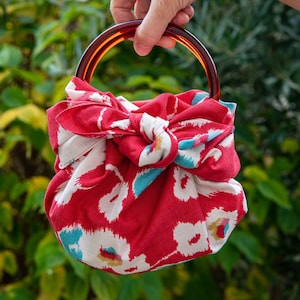 Modernes Mädchen Furoshiki Taschenset mit Ringgriffen - Japanisches Apricot / Rot