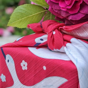 50cm Zusetsu Winter Crane Furoshiki Gift Wrapping in Crimson
