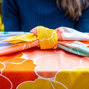 100 cm Adeline Klam Bio Baumwolle Furoshiki | Pfingstrose Orange