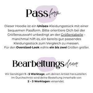 Pode incluir: Texto em fundo branco com as palavras "Passform" e "Bearbeitungsdauer" em fontes grandes e elegantes. O texto fornece informa&ccedil;&otilde;es sobre o ajuste do produto e o tempo de processamento, incluindo detalhes de dimensionamento e envio.