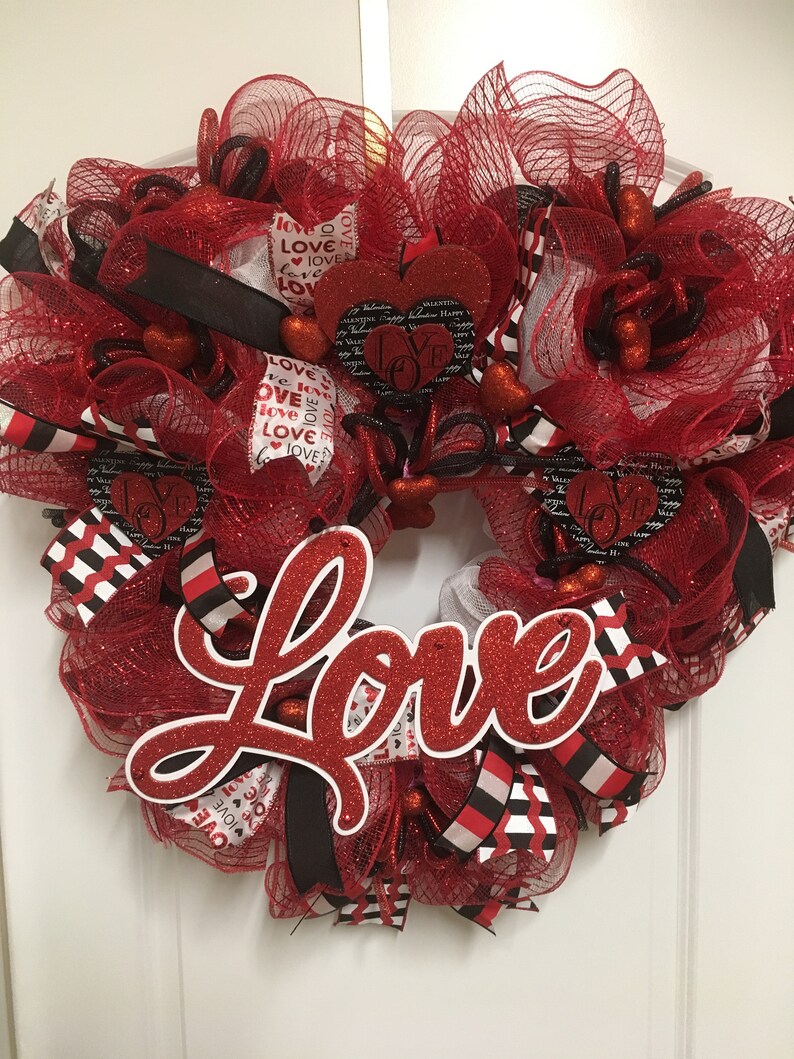 Love Wreath Red Black /& White Wreath Valentine Wreath Valentine Door Wreath