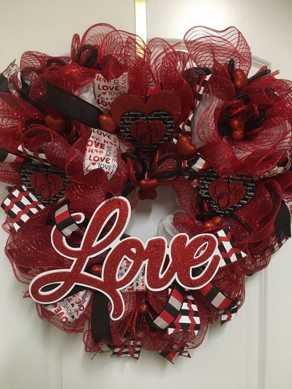 Love Wreath Red Black /& White Wreath Valentine Wreath Valentine Door Wreath