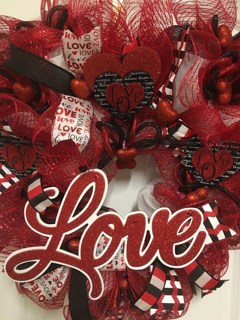 Love Wreath Red Black /& White Wreath Valentine Wreath Valentine Door Wreath