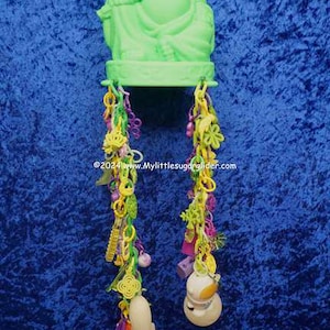 Alien 1 Hanging Cage Toy Sugar Gliders