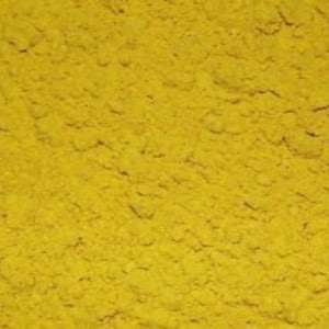 Puede incluir: Primer plano de una superficie amarilla texturizada. La superficie tiene un aspecto rugoso y granulado con sutiles variaciones de color y textura. El efecto general es un tono amarillo sólido y consistente.