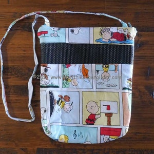 Beagles and Friends Bonding Pouch
