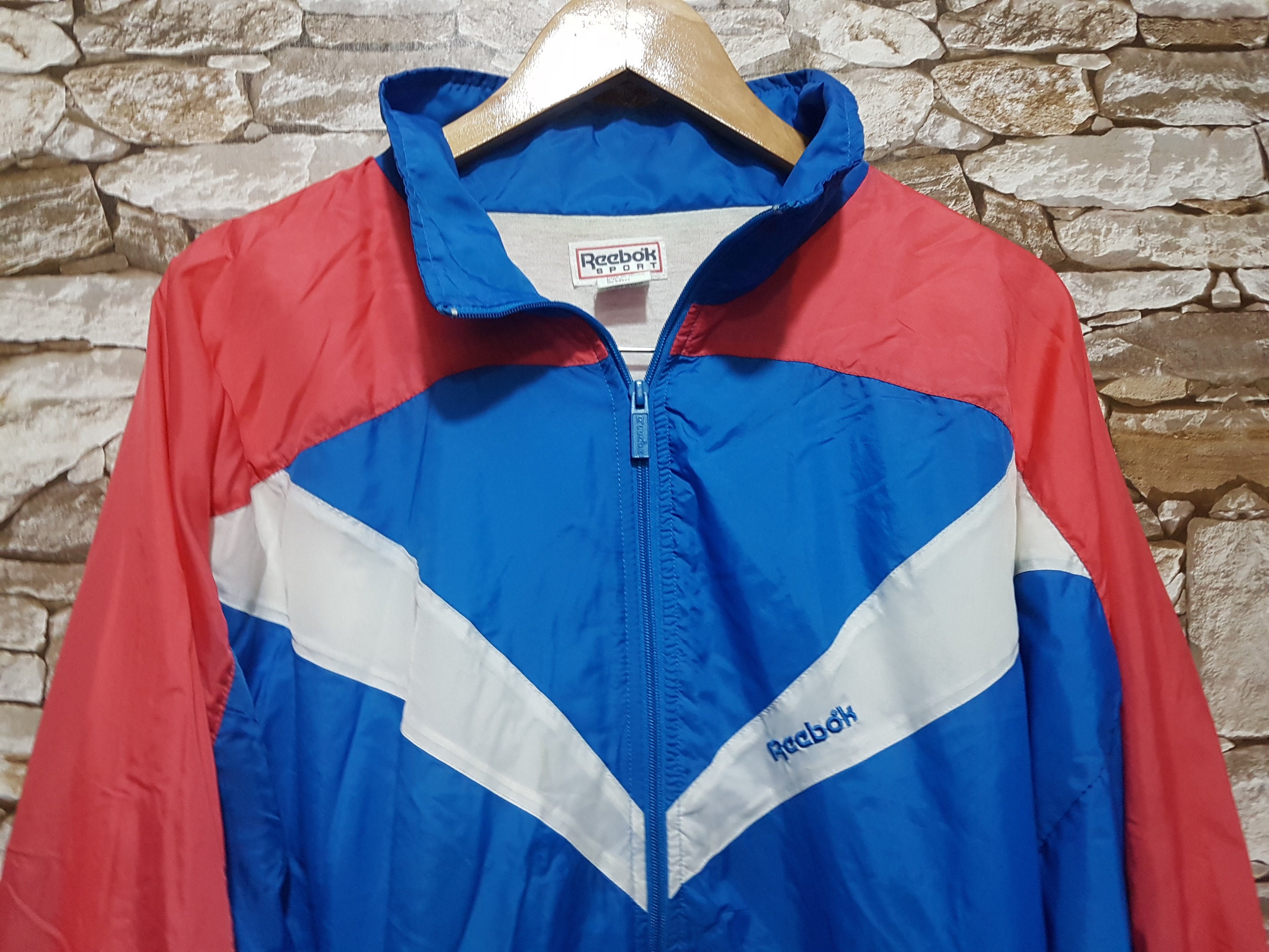 Мультиколор мужские куртки. Reebok Vintage Jacket. Ретро куртка рибок. Винтажная куртка Reebok. Reebok old School ветровка.