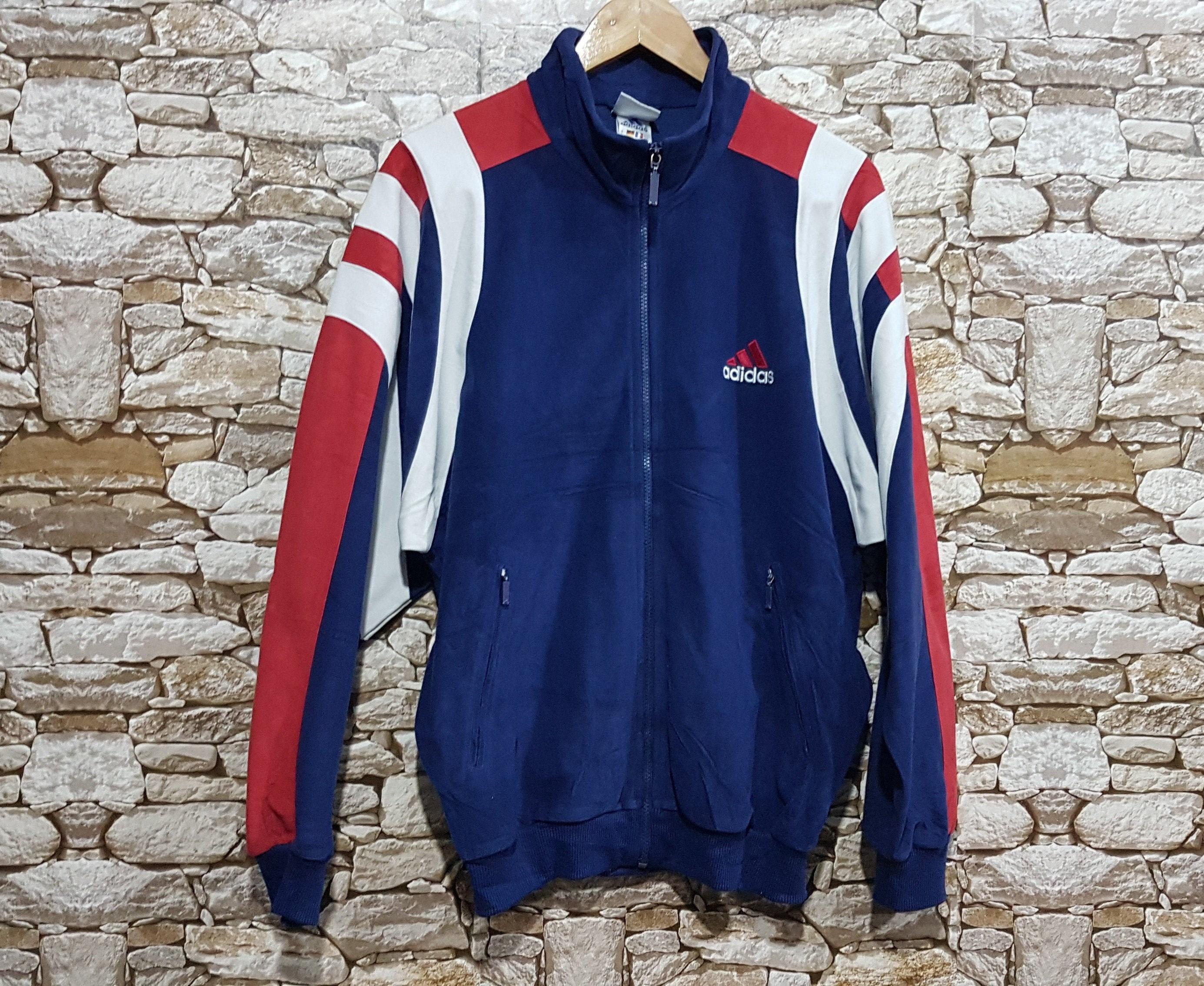 Adidas track. Синяя куртка adidas Vintage. Ретро ветровка адидас. Куртка adidas Trek. Винтажный анорак адидас.