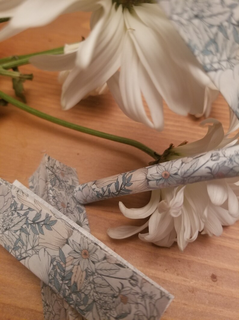 Small Rolling Papers Flowers Etsy