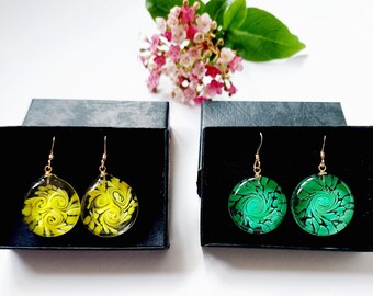 Murano glass dangle earrings on gold filled ear hooks, Floral yellow dangle earrings, pretty green flower feminine earrings, unique earrings