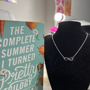 Conrad’s Infinity Necklace in Silver