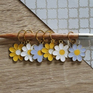 Set of flower marker rings for knitting/stitch markers/knitting accessories