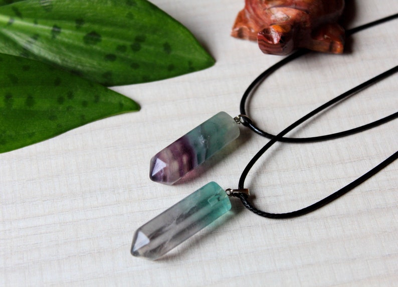 Fluorite Pendant Pendulum,Fluorite Crystal Necklace,Natural Stone Jewelry,Healing Crystal,Gemini Stone,Virgo Stone,Gift for Him,Gift for Her