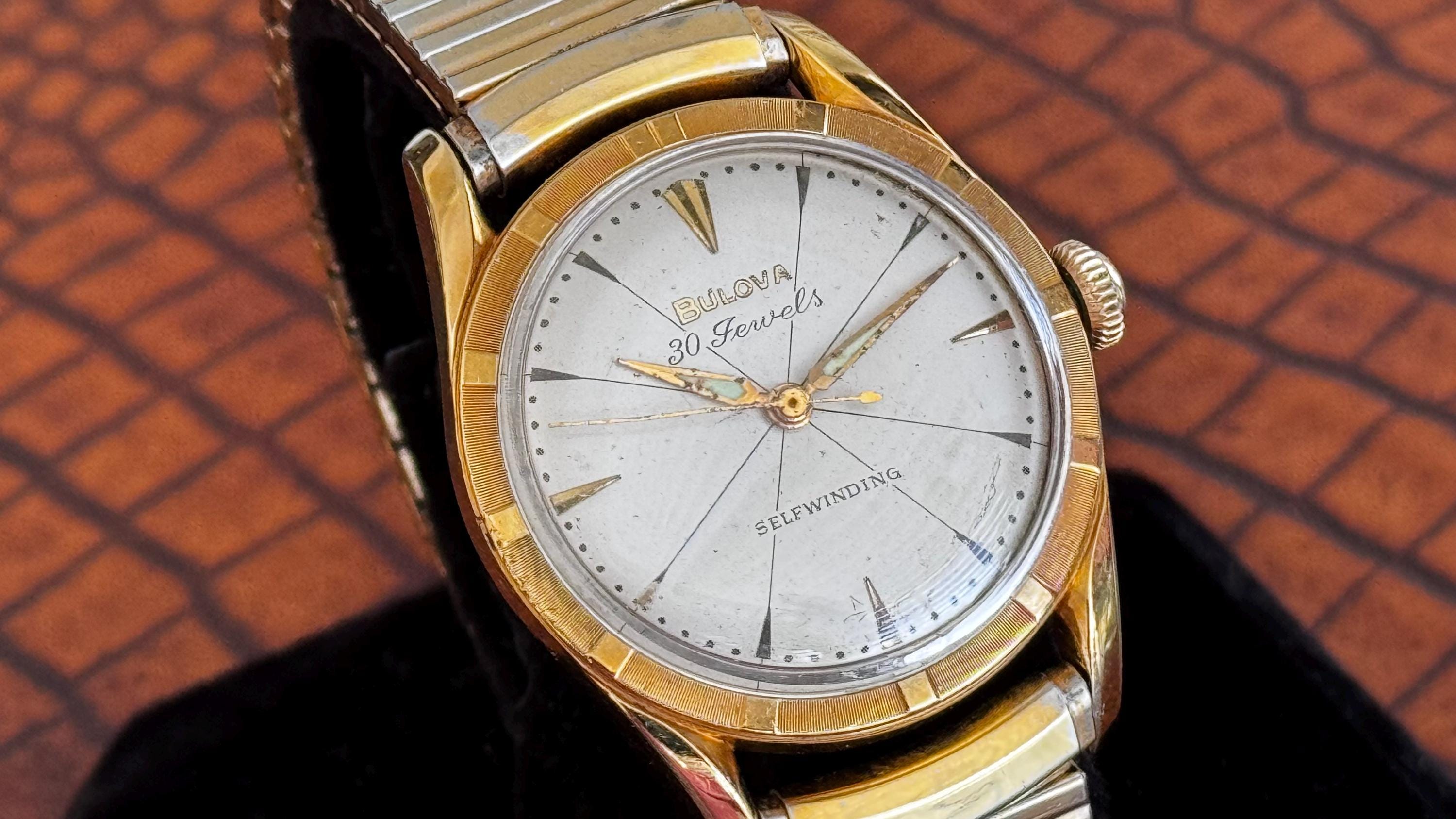 Vintage Bulova 30 Jewel, Self-winding Wristwatch Model 10BZAC