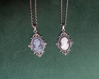 Collana stile vittoriano con piccolo cameo