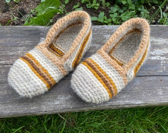 Pantufas de lã: sapatos quentes cinza natural
