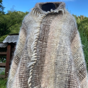 Natural wool poncho/Handwoven woolen Throw/Beige wool poncho/Ukrainian wool vest/Wool blanket