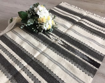 Handgeweven wollen loper: Scandinavisch beige kelimtapijt