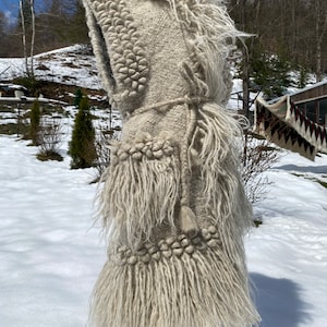 Chaleco de lana orgánica/Cárdigan tejido a mano natural/Diseño de lana ucraniana/Chaleco artesanal ucraniano/Chaleco de lana Hutzuls