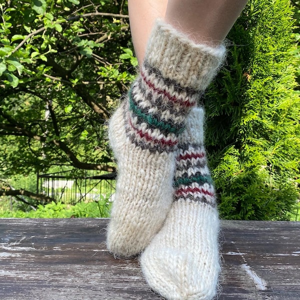 Calcetines de lana tejidos a mano: hechos en Ucrania, lana de oveja orgánica