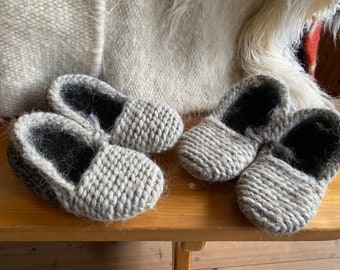 Handknitting wool slippers