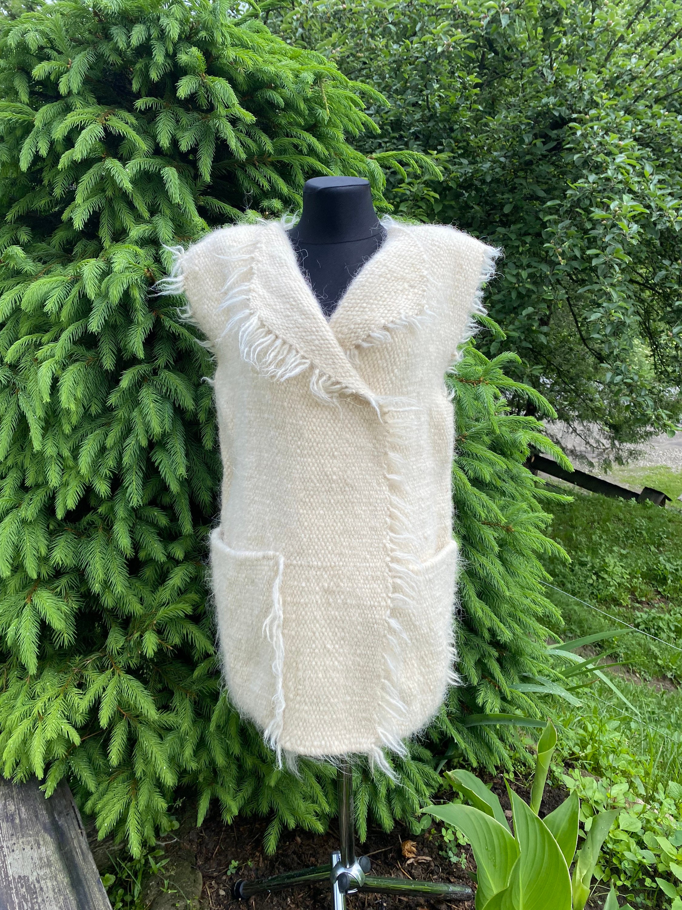Ivory vest deals and tie