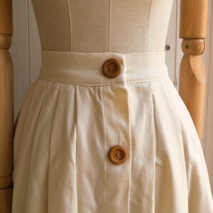 Beige pleated skirt for women in pure cotton in solid color. With faux placket on the front. Elegant skirt, cotton skirt, maxi skirt