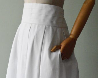 WHITE skirt. Deep pink pleated solid color women's skirt. It will go elegant, going elegant, going in cotton, maxi going