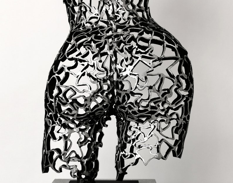 Viol Entwined Reflections: Handcrafted Metal Female Back Sculpture image 4