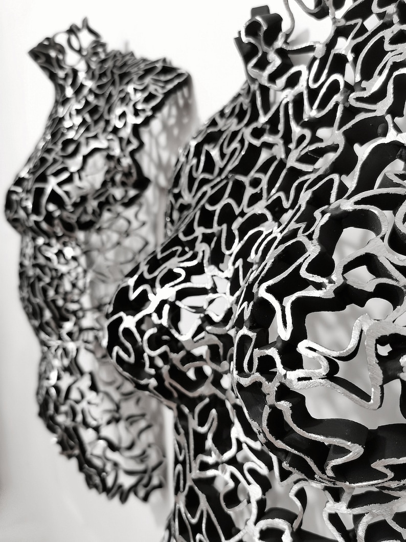 Silhouettes of Harmony grandes sculptures de torse en métal en dentelle art mural abstrait, décoration d'intérieur contemporaine, artisanat unique image 4