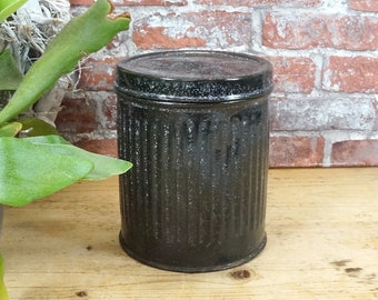 vieille boîte ronde, boîte de conserve, boîte en métal, boîte à biscuits - noir émaillé - années 60