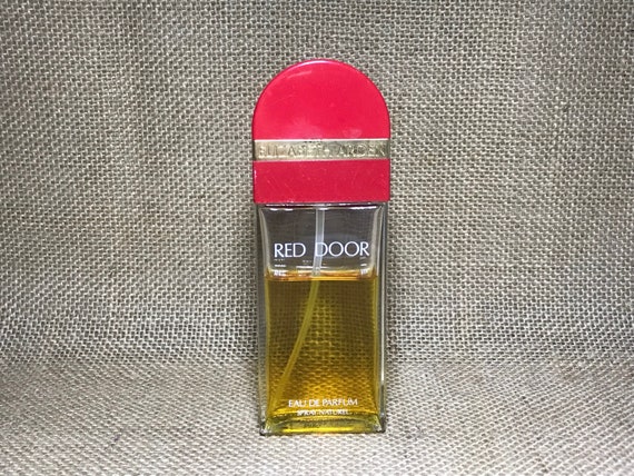 elizabeth arden parfum red door