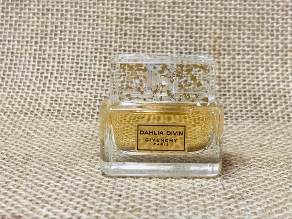 dahlia divin nectar de parfum