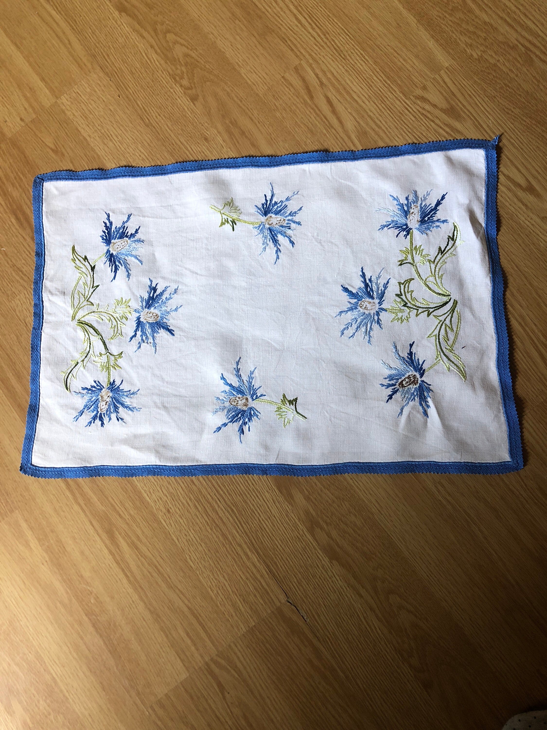 Napperon Ancien Fleuri