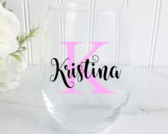 Personalized Monogrammed Wine glass, Bridal Party Gifts, Gift for Friends, Wedding Party Gift, Personalized Wine Glass with name
