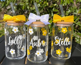 Personalized Daisy Iced Coffee Cup, Custom Coffee Glass with Name, Gift for Her, Best Friend Gift, Mom Gift, Cute Summer Drink Cup