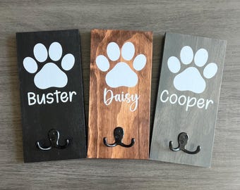 Personalized Dog Leash Holder: Wooden Wall Organizer with Metal Hook