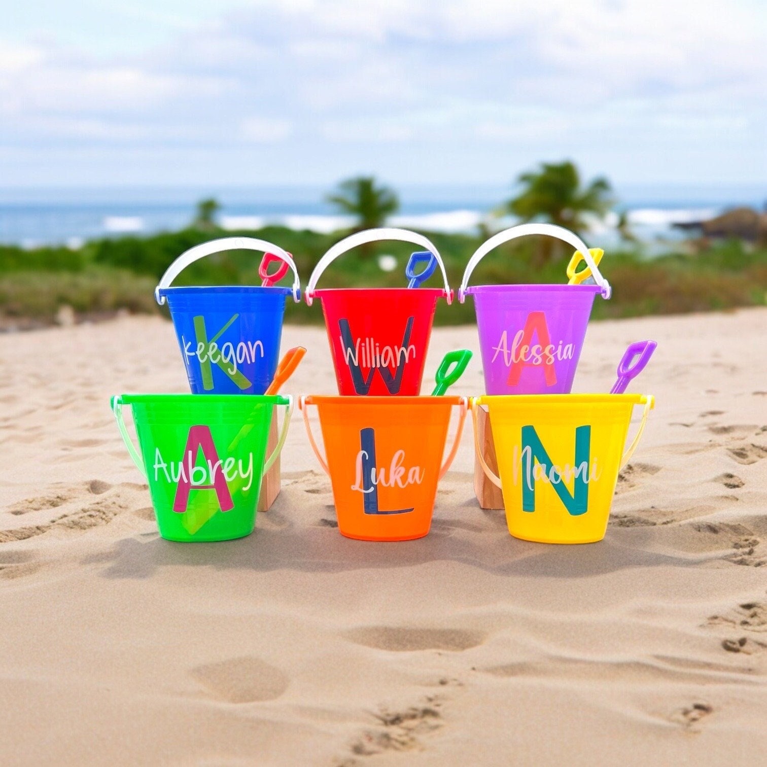 Personalized MINI Beach Bucket for Kids, Kids Party Favors, Beach Toys, Sand Toys, Beach Theme Party Favors, Beach Party Gifts, Summer Party