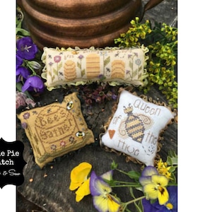 SHEPHERD&#39;S BUSH &quot;Bee Trifles with Buttons&quot; Counted Cross Stitch Pattern with Handmade Buttons~Bee Cross Stitch Pattern & Embellishments