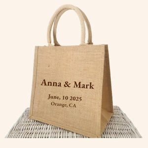 Custom Printed Wedding Welcome Bags, Personalized Jute Gift Bags, Bridal Burlap Gift Bags, Wedding Bag Favors