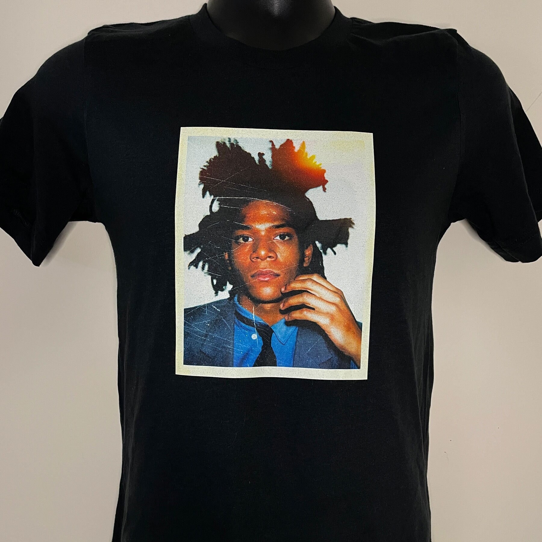 Official kyrie irving wearing jean michel basquiat signature crown T-shirt,  hoodie, sweater, long sleeve and tank top