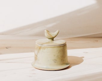 Ceramic Jewelry Box | Handmade Pottery | Covered Bowl | Ceramic Animals | Stoneware | Handmade Box | Minimalist | Ceramics | Ceramic Boxes