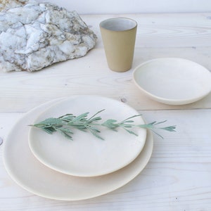 Ceramic Plates Handmade Plate Set Plates Set of 3 Dinnerware Pottery Greek Ceramics Plates and Bowl Set Beige Ceramic Plates 画像 4