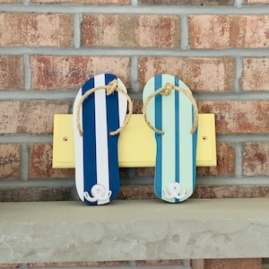Flip Flop Haken Wandregal mit doppelt weißen Distressed Haken
